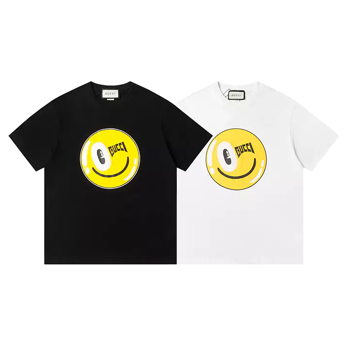 GUCCI Tシャツスマイルロゴ|ブラック/ホワイト GUCCITシャツウィンクスマイル|グッチ ロゴ入り GUCCITシャツ メンズ/レディース|スマイルデザイン