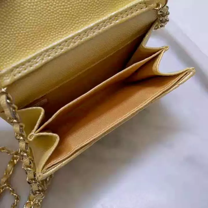 ブランドシャネル/Chanel財布 洗練された小銭入れはミニで少しレトロな可愛らしい雰囲気があります財布