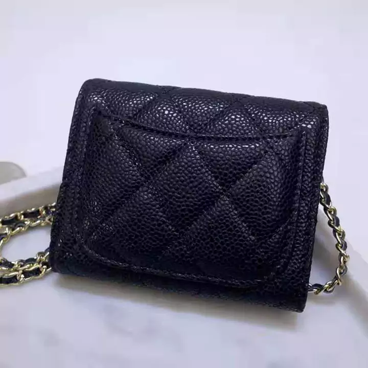 ブランドシャネル/Chanel財布 洗練された小銭入れはミニで少しレトロな可愛らしい雰囲気があります財布