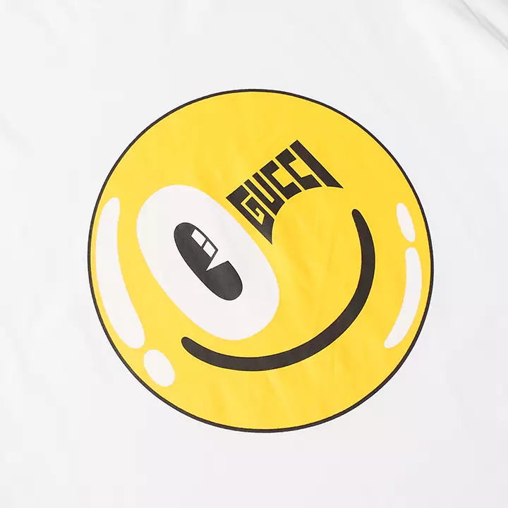 GUCCI Tシャツスマイルロゴ|ブラック/ホワイト GUCCITシャツウィンクスマイル|グッチ ロゴ入り GUCCITシャツ メンズ/レディース|スマイルデザイン