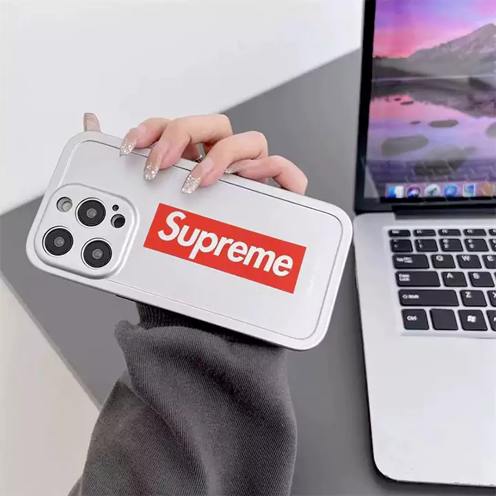 ブランドシュプリームSupreme iPhone16 Plusスマホケース  おしゃれレッドブランドロゴiPhone16ケース 薄いシリコンアイフォンケース