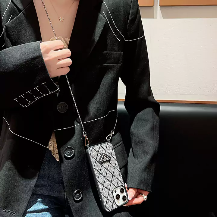 ブランドプラダ/Prada iPhone 15promax菱形紋様スマホケース おしゃれブランドプラダiPhone 15promax薄いケース  人気ブラックプラダアイフォン15promaxケース専門店cabayacase